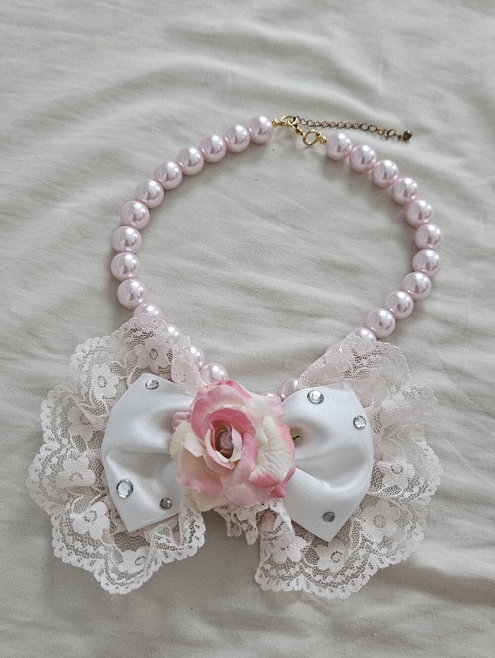 Rare La Pafait Gyaru Pink Pearl and Lace Bow Necklace With Rhinestones And Rose